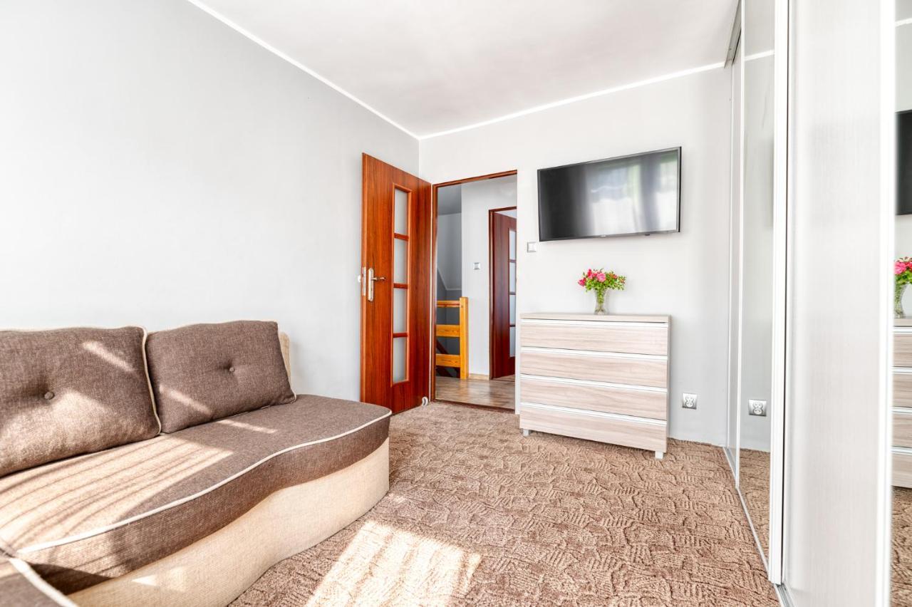 Apartament Arturro Z Ogrodkiem シクラルスカ・ポレンバ エクステリア 写真